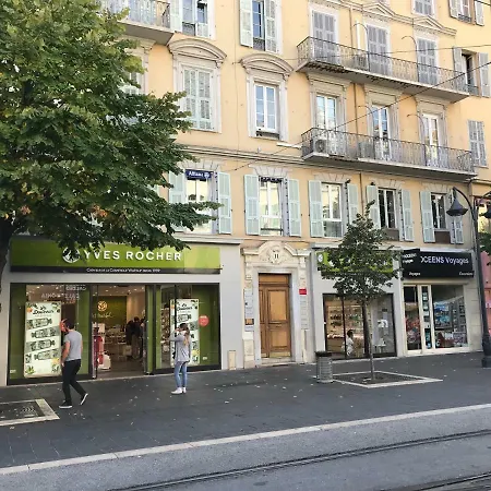 Chouette Massena * Nice