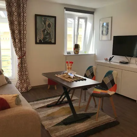 Chouette Massena Nizza